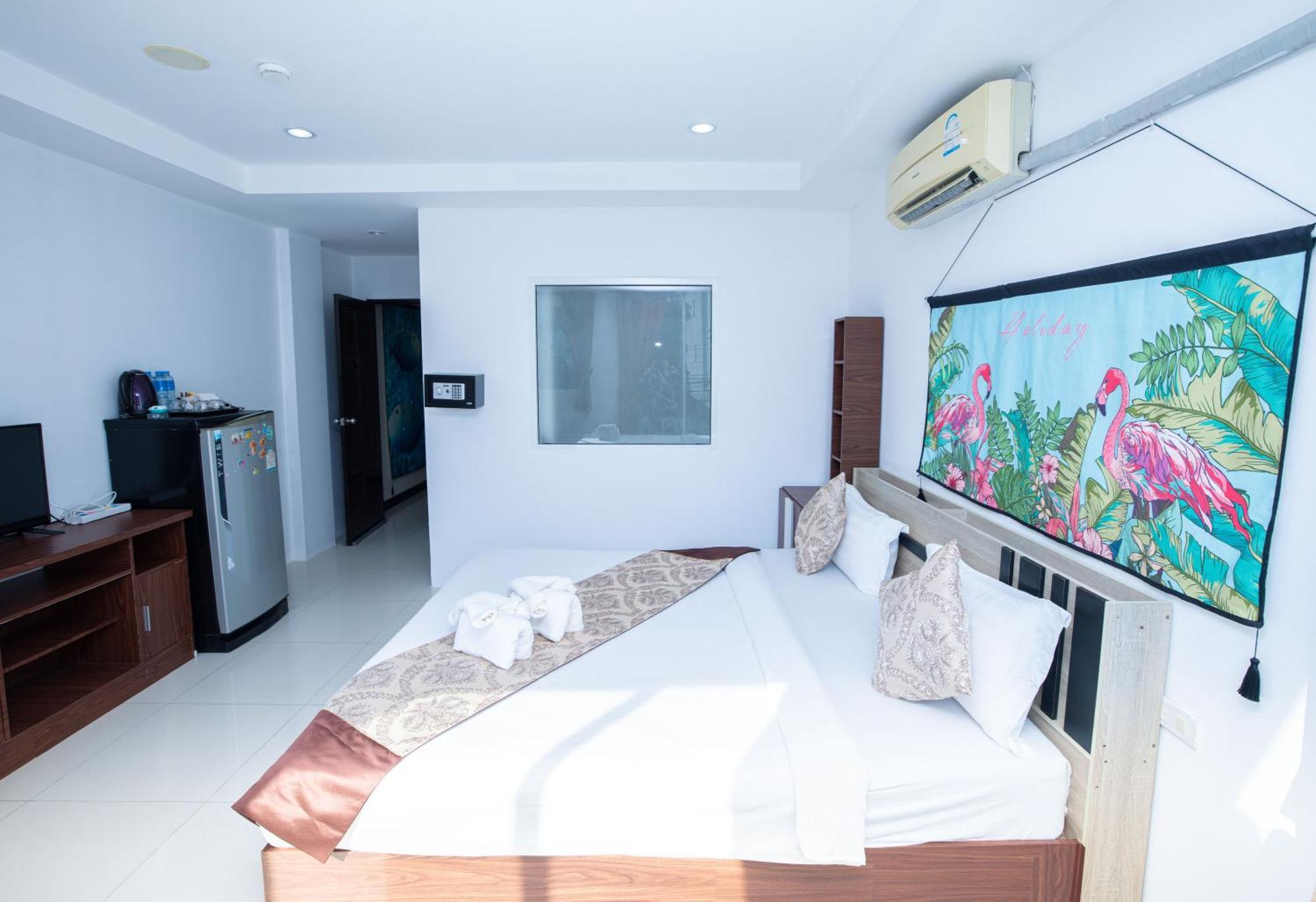 Happy 99 Guest House Patong Eksteriør billede