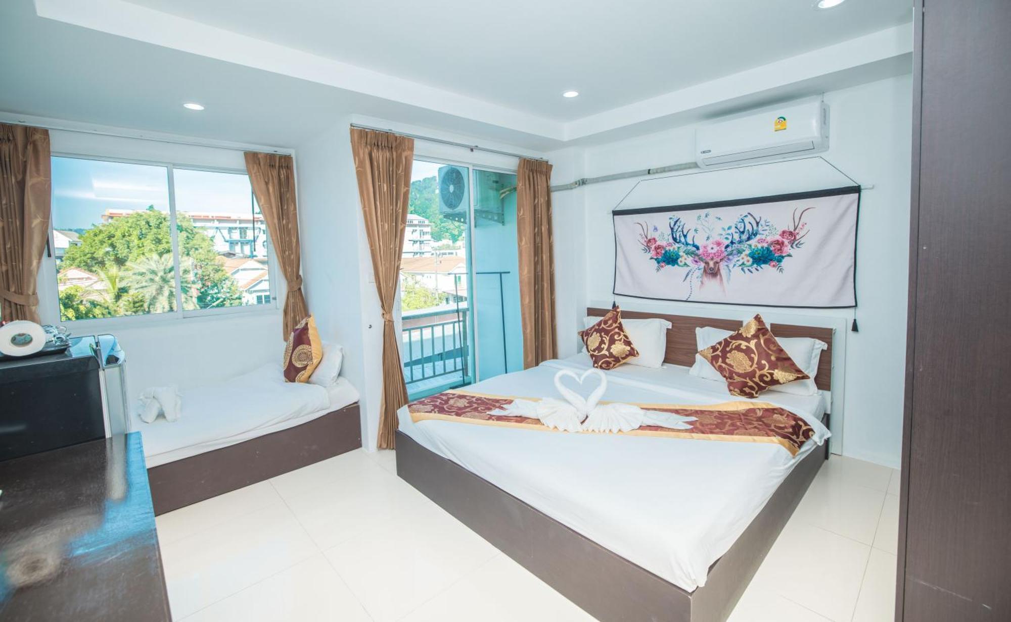 Happy 99 Guest House Patong Eksteriør billede