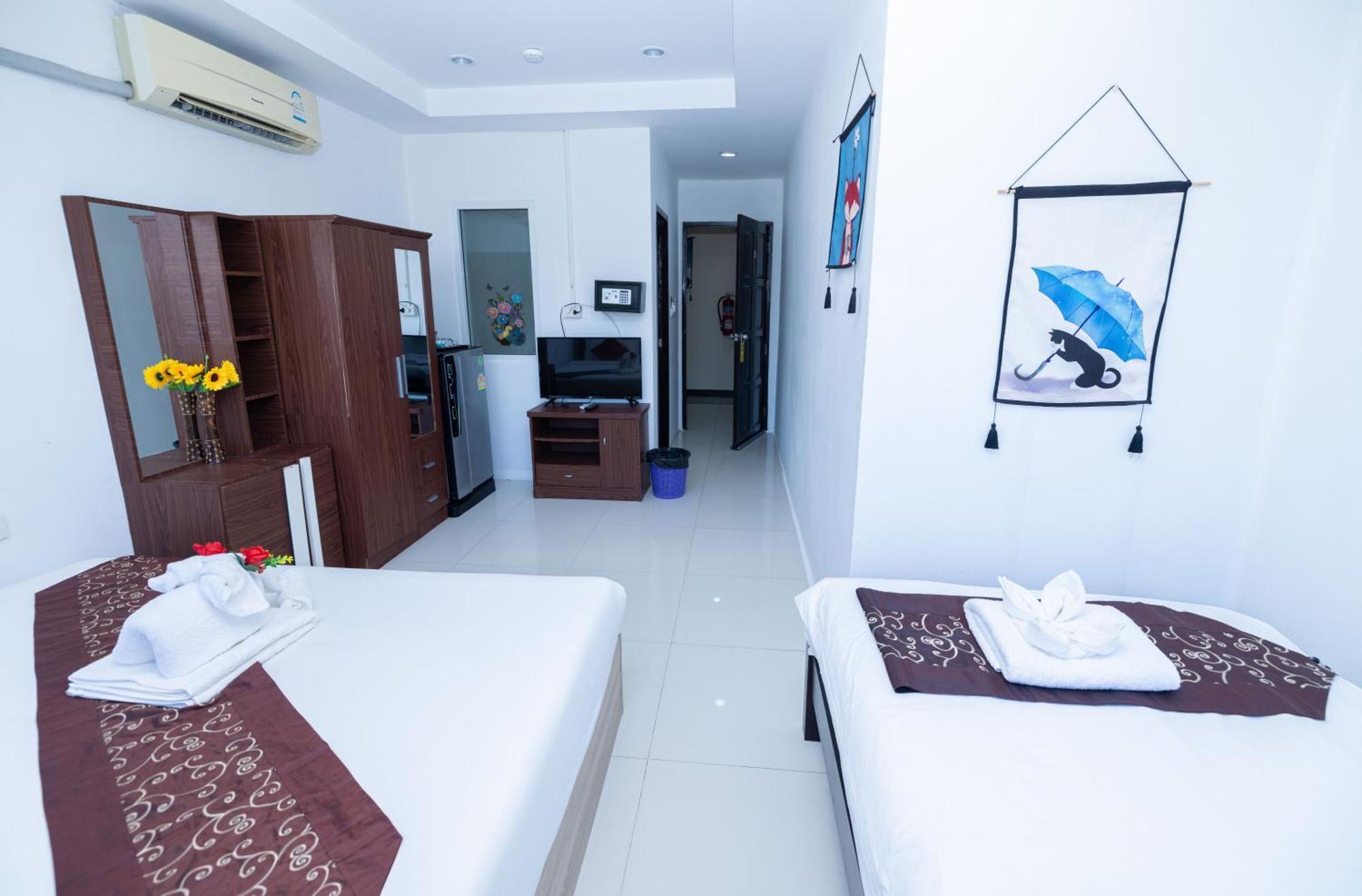Happy 99 Guest House Patong Eksteriør billede