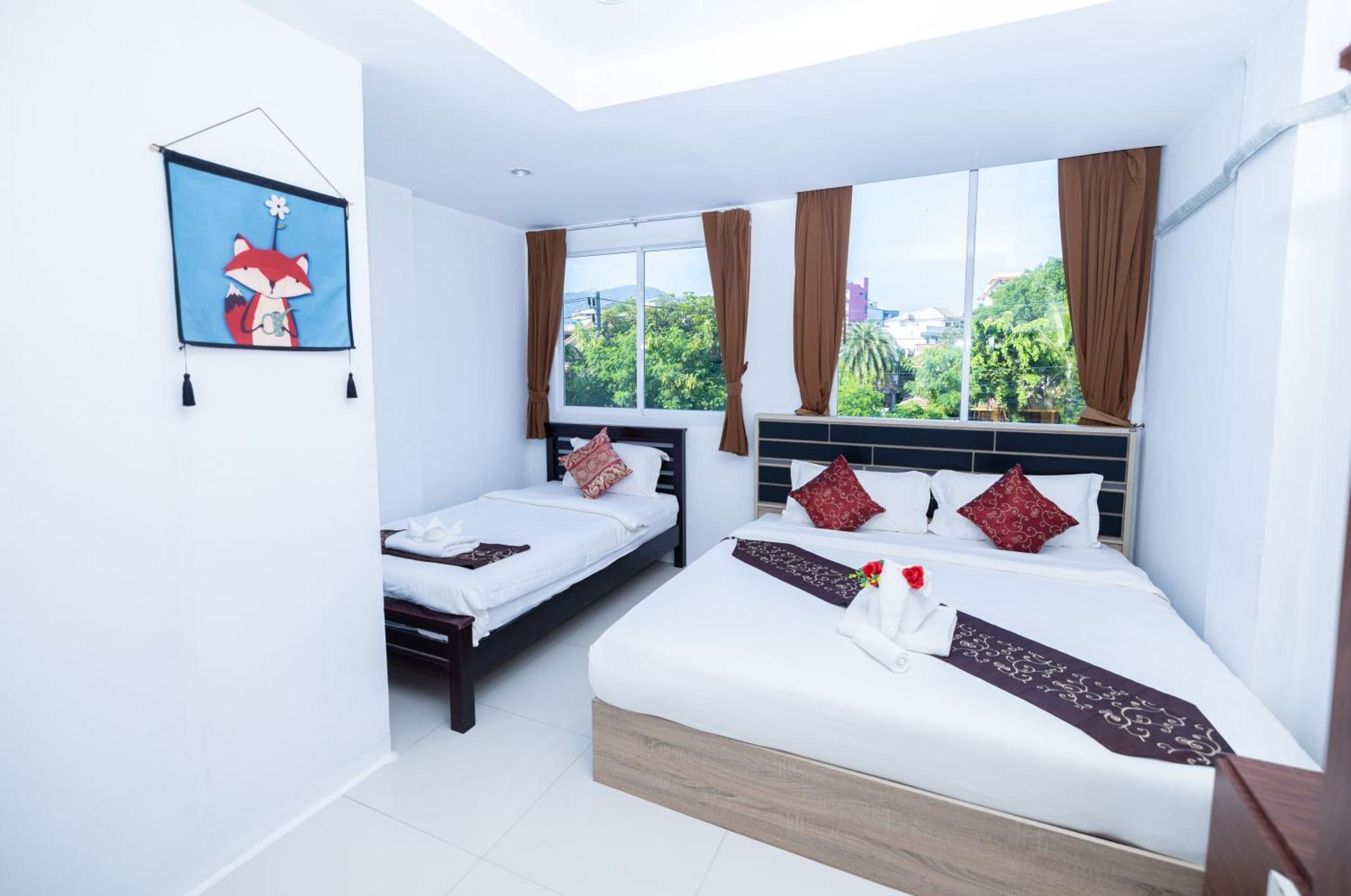 Happy 99 Guest House Patong Eksteriør billede