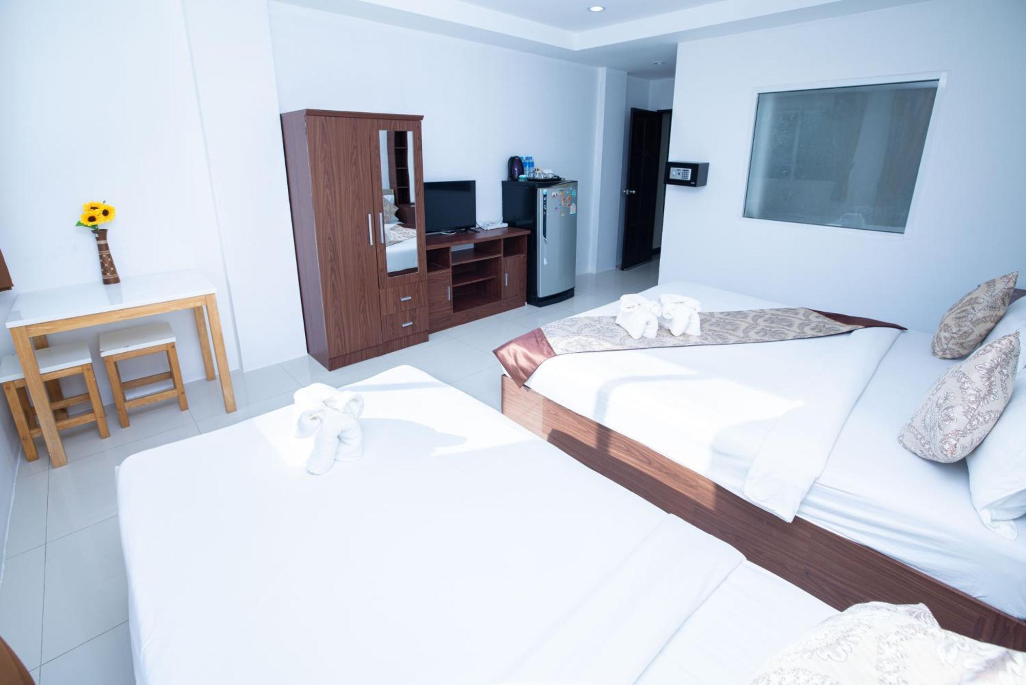 Happy 99 Guest House Patong Eksteriør billede