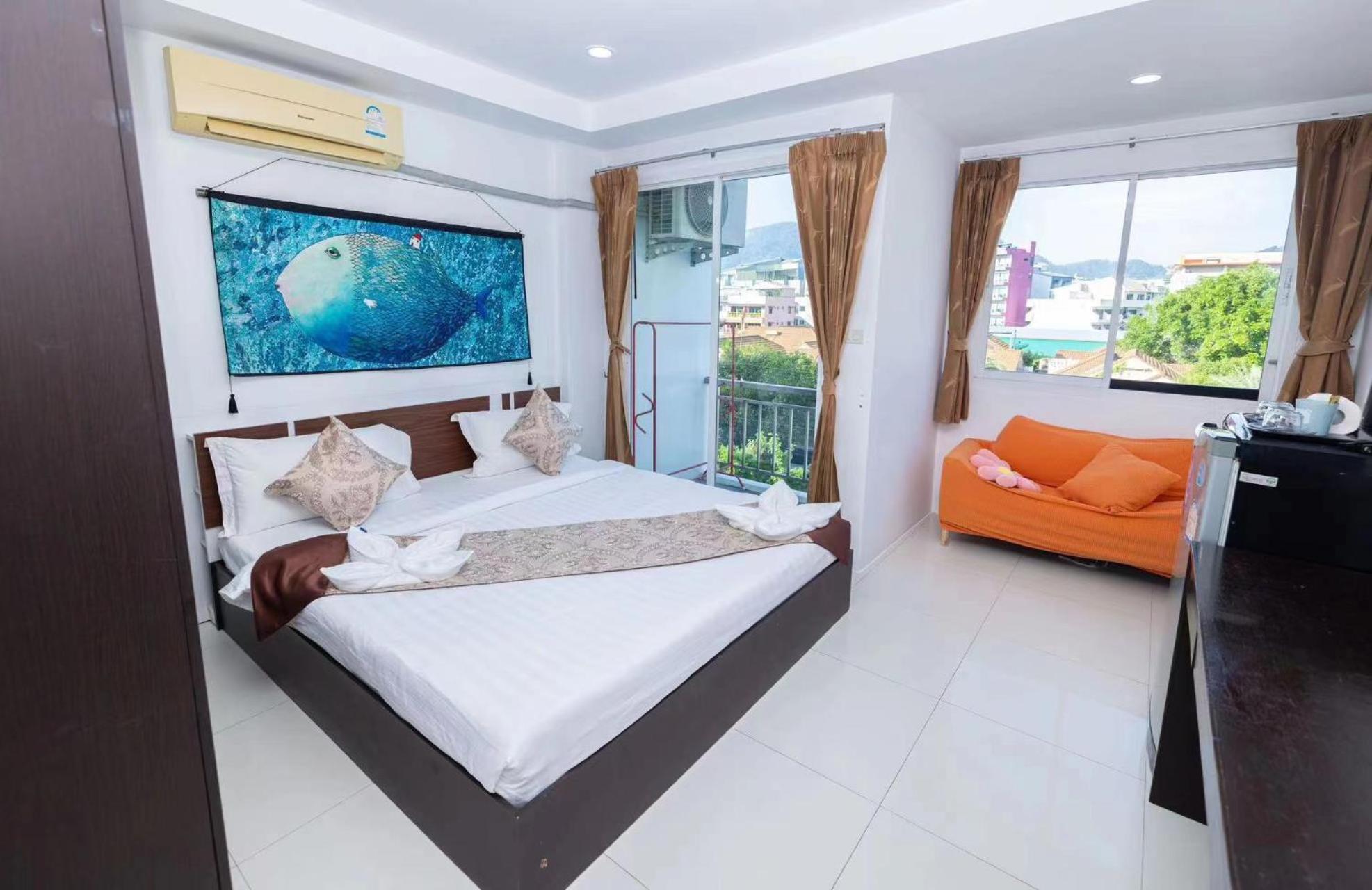 Happy 99 Guest House Patong Eksteriør billede