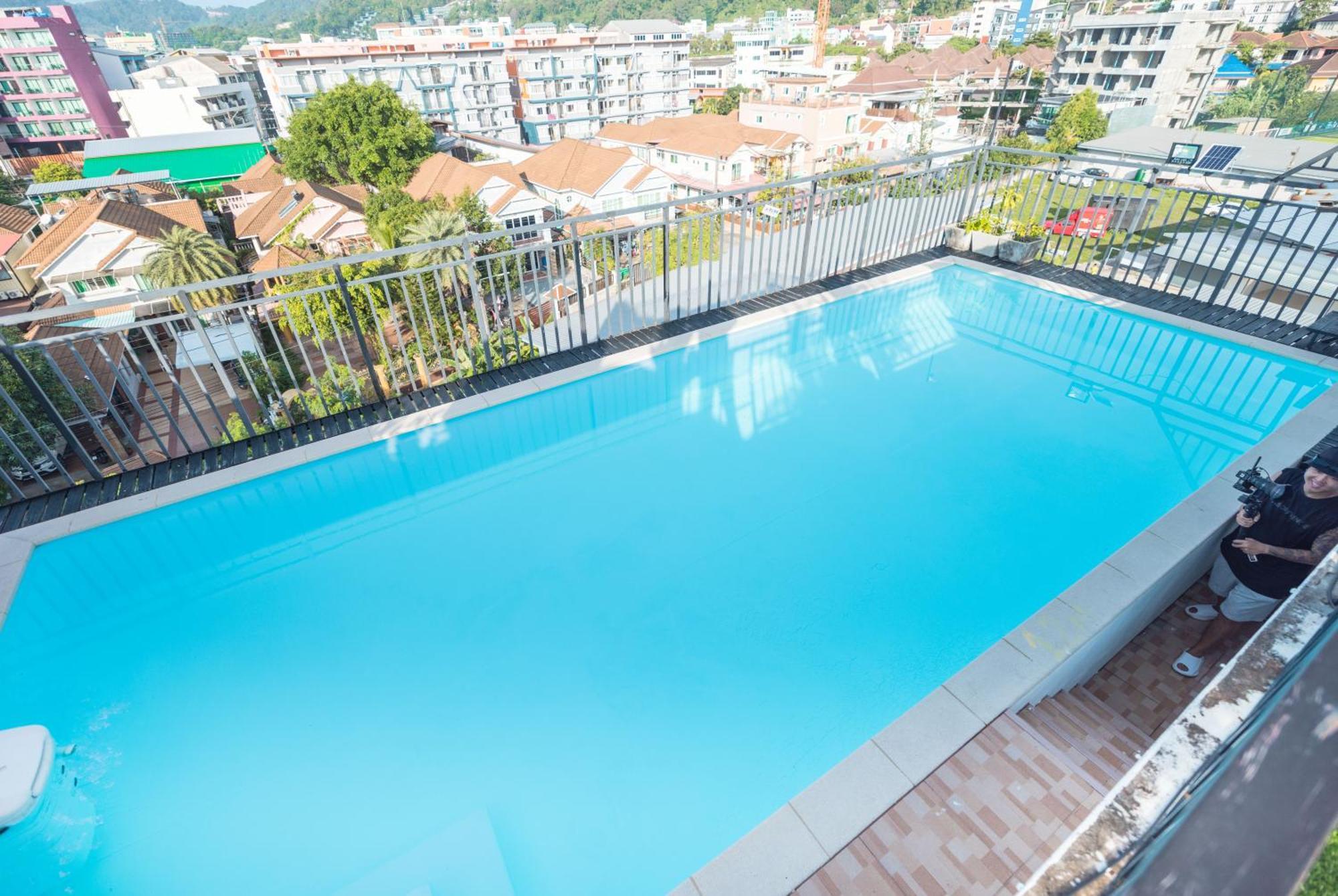 Happy 99 Guest House Patong Eksteriør billede